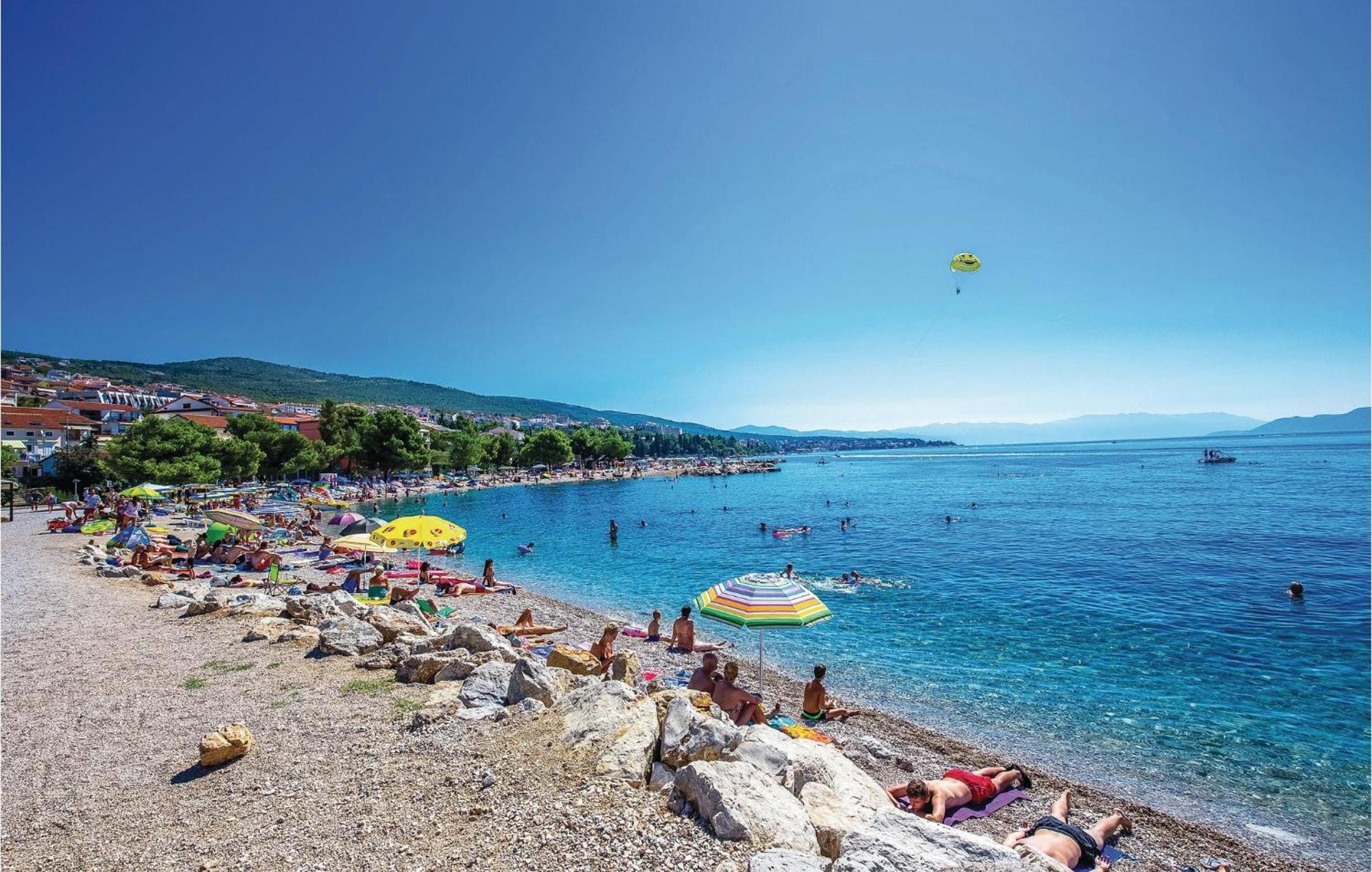 Cozy In With Wifi Apartment Crikvenica